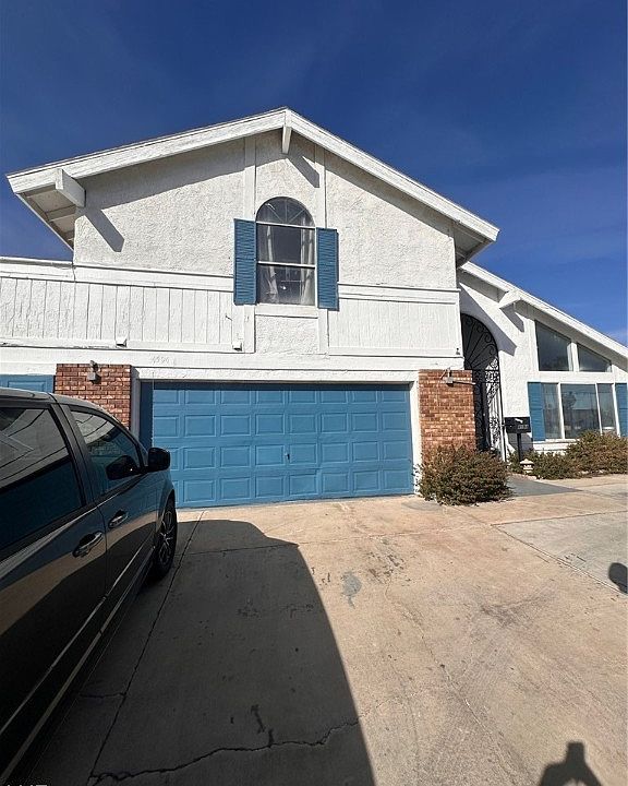 2nd image of 4594 E Rochelle Ave