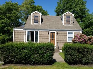 5 Hand St, Pawtucket, RI 02861