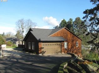 1995 NW Crest Ct, Roseburg, OR 97471