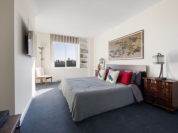 4th image of 101 W 79th St APT 12F