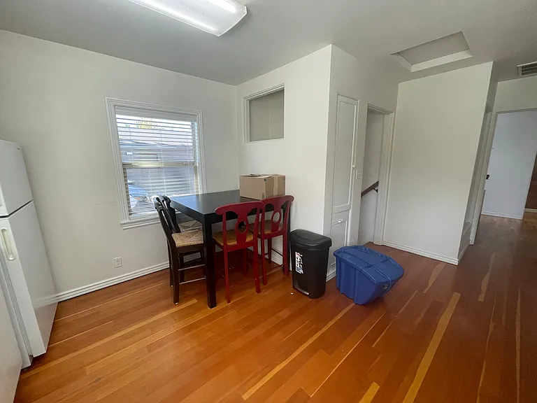 1225 N Main St — Photo 13