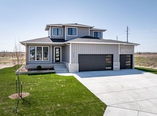 5147 N Shoreside Ct, Maize, KS 67101