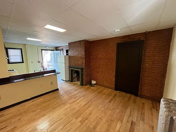 2nd image of 21-25 Elmwood Ave APT 25-02