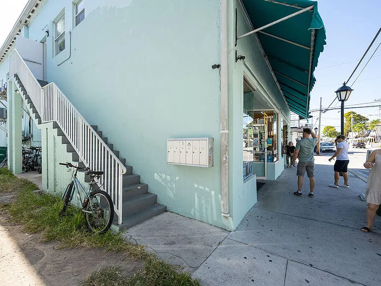 1200 Duval St #1 — Photo 14