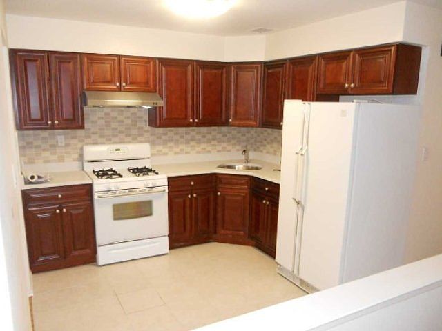 1st image of 1826 Bell Blvd