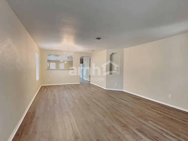 806 Silverado Way — Photo 8