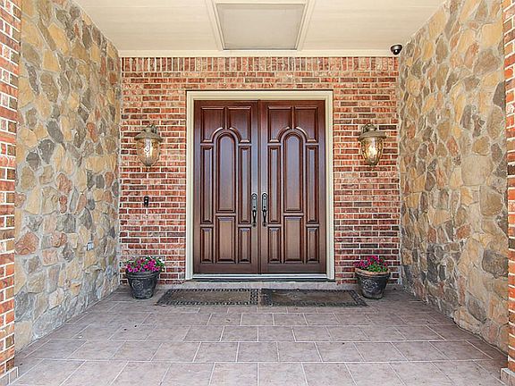 2nd image of 3921 Quail Run Dr