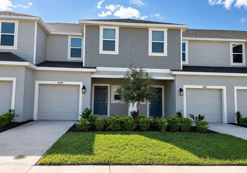 1st image of 2220 Portrait St #3/25