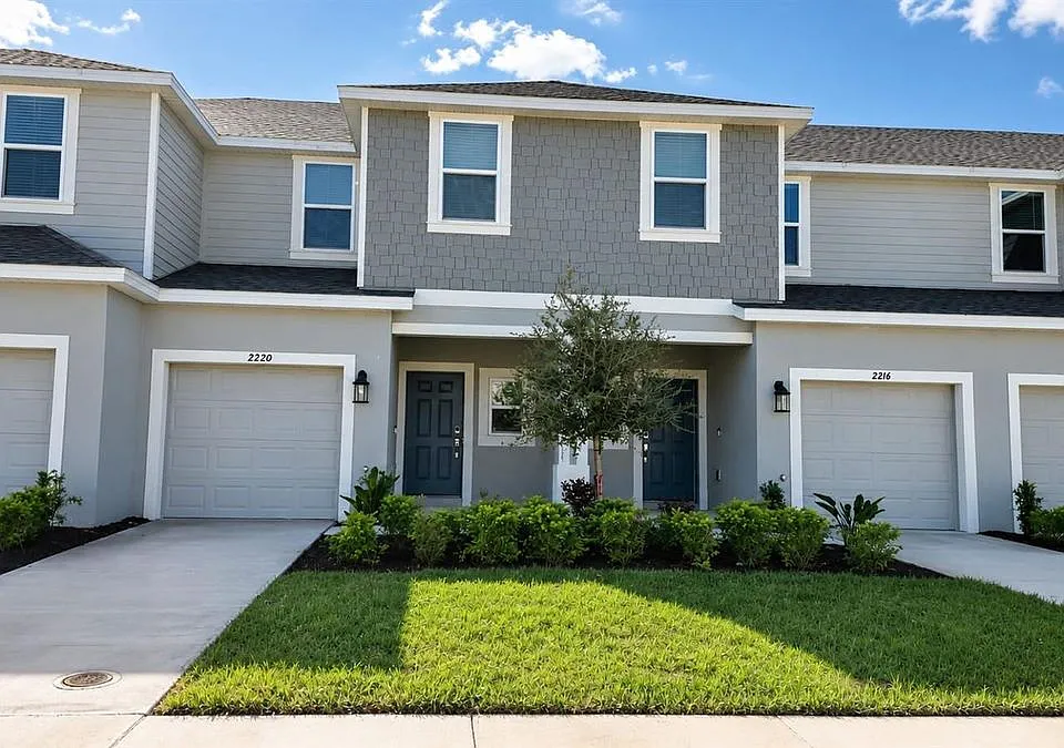 2220 Portrait St #3/25