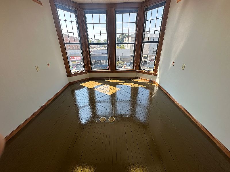 1st image of 120 N Main St