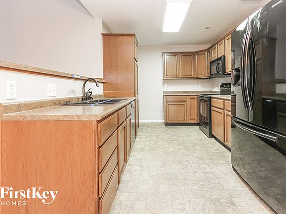 5th image of 6063 White Birch Dr