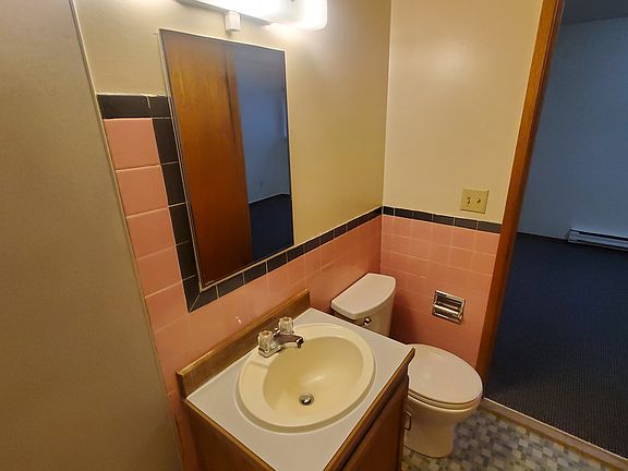 3rd image of 4760 22nd Ave NE APT 7