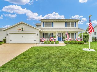 705 Northridge Dr, Mahomet, IL