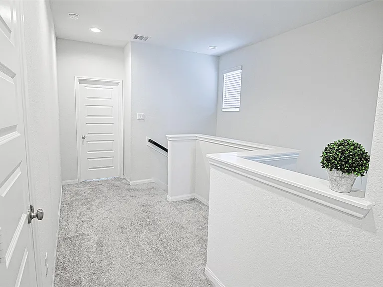 10005 Brickhouse Dr — Photo 25