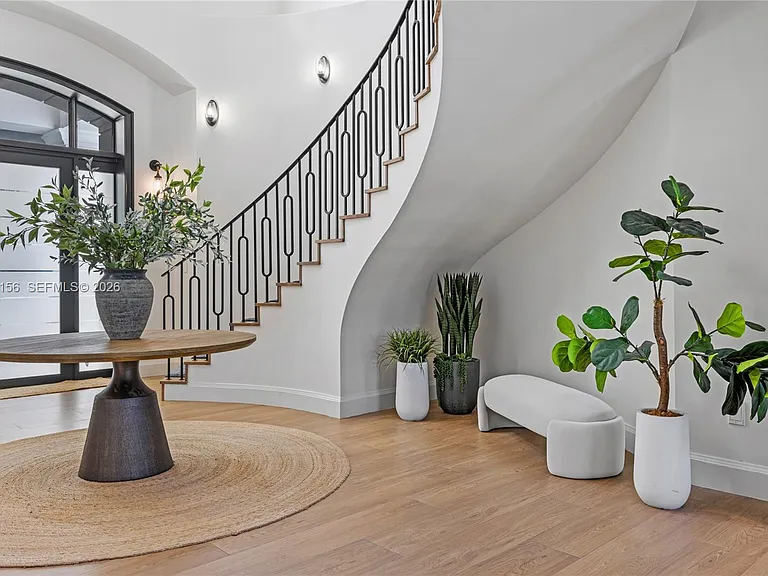 11010 SW 69th Ave — Photo 3