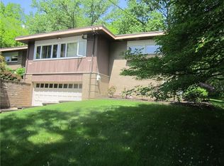 3445 Ridgewood Dr, Pittsburgh, PA 15235