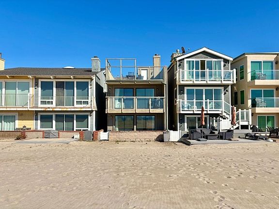 2nd image of 3949 Ocean Dr