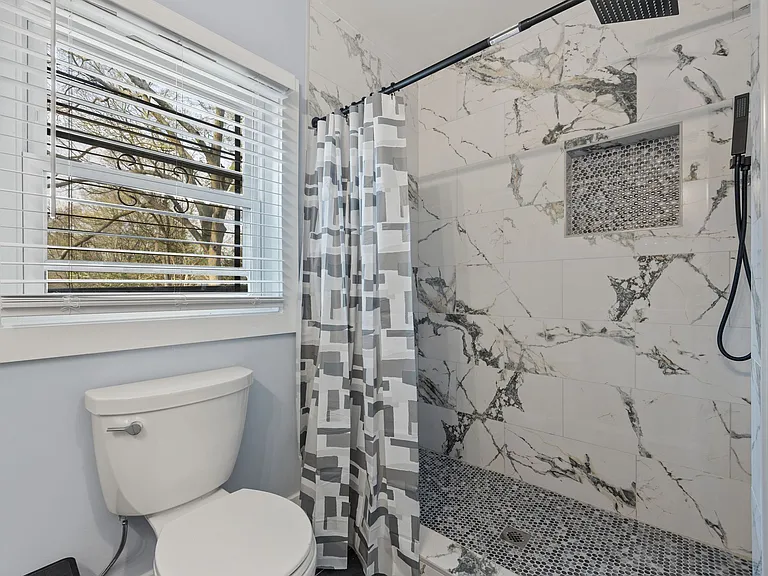 905 Beecher St SW #905 — Photo 25