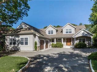 47 Lands End Dr, North Kingstown, RI 02852
