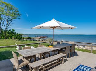 15B Lighthouse Rd, Hampton Bays, NY 11946