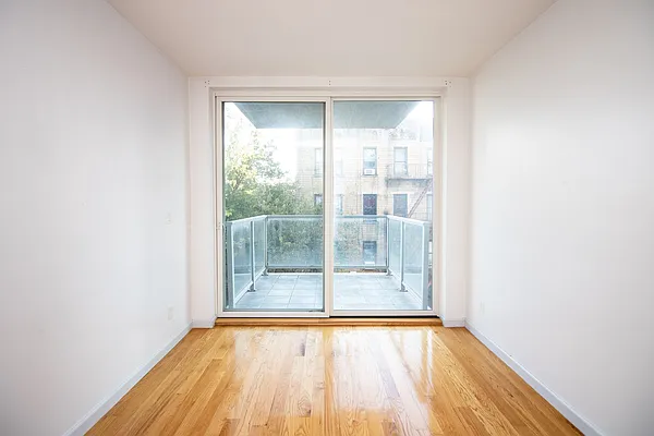 Rented by Oxford Property Group | media 11