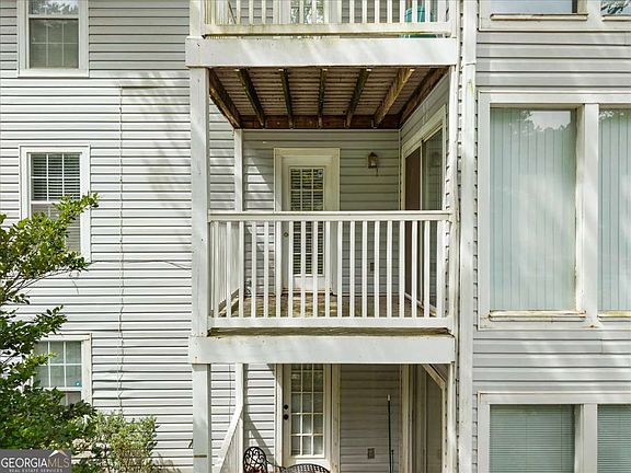 4th image of 2102 Augusta Dr SE #21