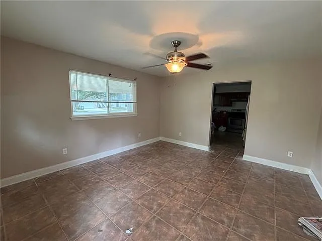 Building Photo - 6821 Fleur De Lis Dr