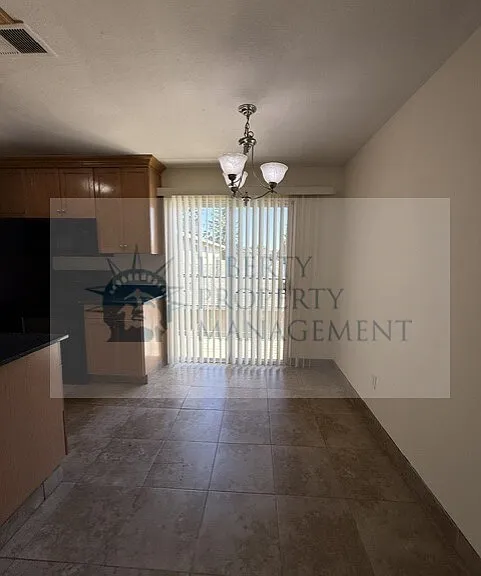 1819 S Cherokee Ln #71 — Photo 6