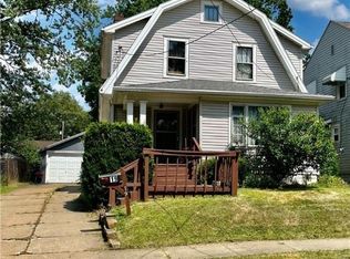 19 Devonshire Dr, Akron, OH 44312