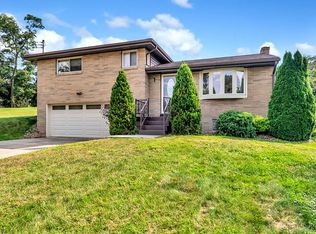 98 Grace St, Mc Kees Rocks, PA 15136