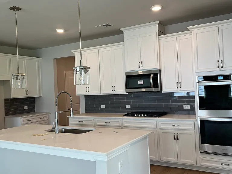 414 Kinross Ln — Photo 10