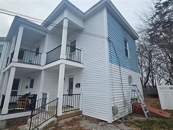 3rd image of 43 N Summit St