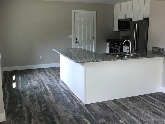 3rd image of 1465 E Harry Ave