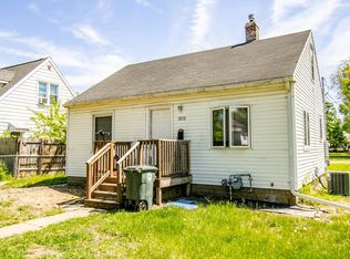1010 Columbia St, Waterloo, IA 50703