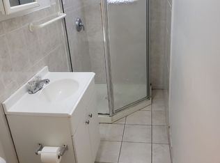 23-26 28th St #3F, Astoria, NY 11105