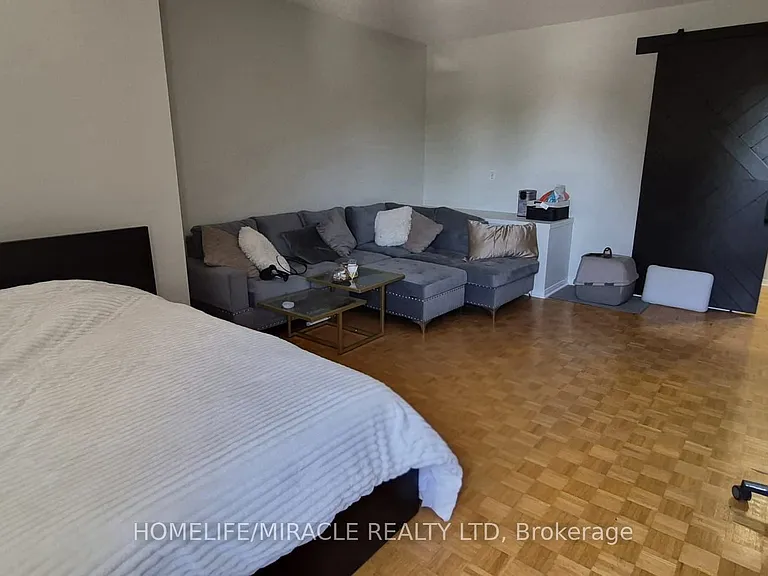 7123 Spyglass Cres — Photo 8