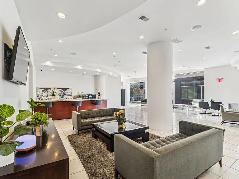 Residences at 1 Brown — Photo 15