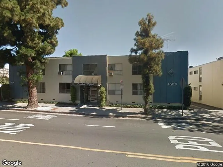 Charming Studio In The Heart Of East Hollywood — Photo 4