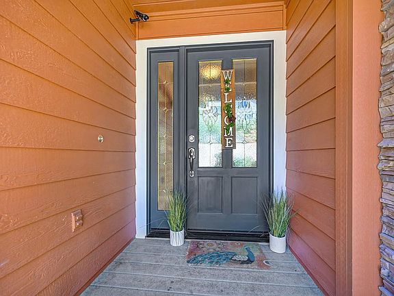 4th image of 16669 Patricia Way
