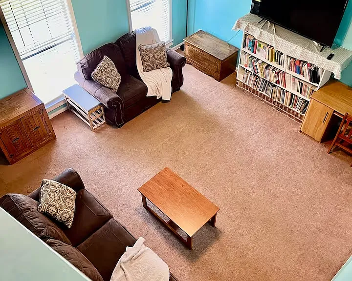 519 Bowie Dr — Photo 2