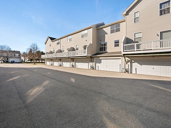 5th image of 1526 Grand Dr Unit 5