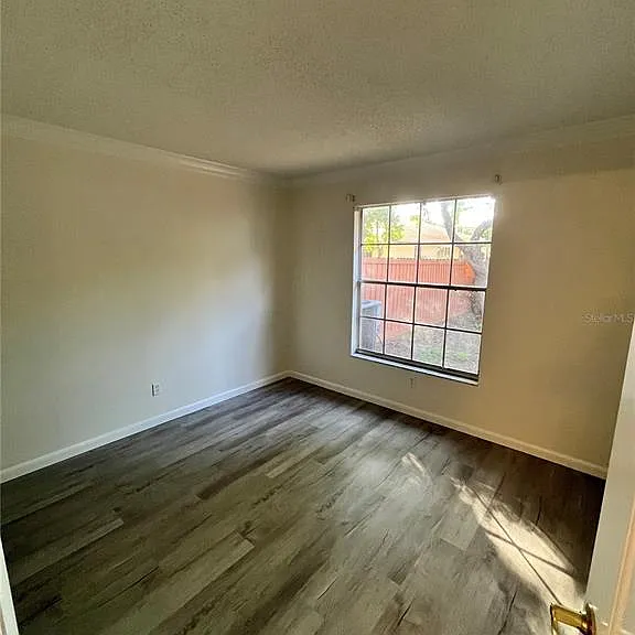 2678 Markham Ct — Photo 11
