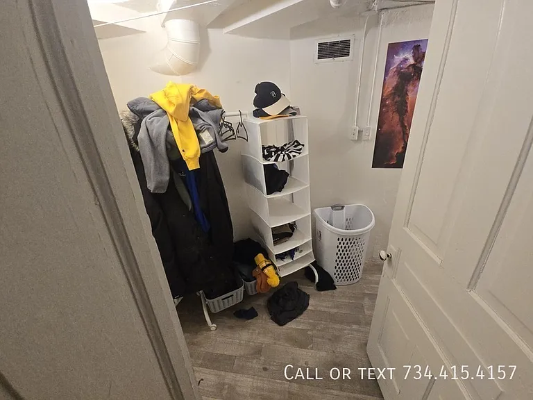 906 Packard St #1 — Photo 11