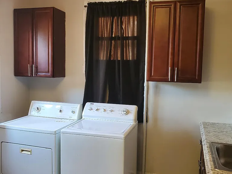 2502 N Ellamont St — Photo 6