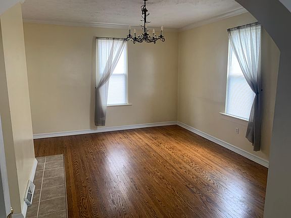 5th image of 315 Saint Clair St