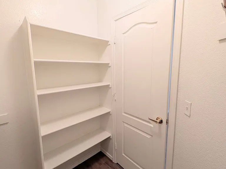 116 W Del Rio St — Photo 18