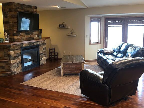 Main Floor Living Room 