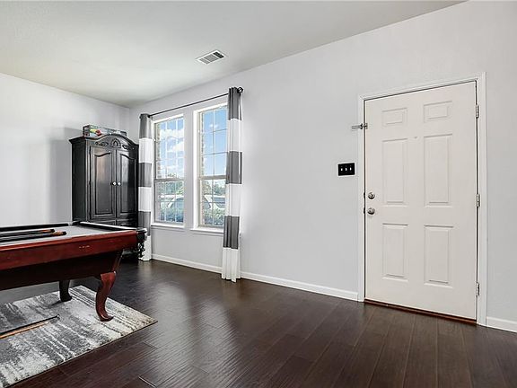 5th image of 3670 Hawthorne Trl