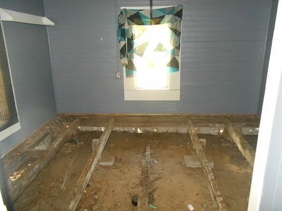 3rd image of 3011 Hamlin Rd