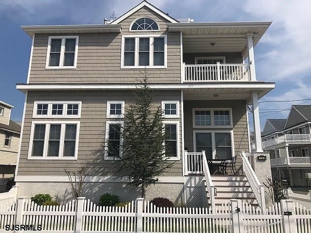 1st image of 109 Atlantic Ave #1